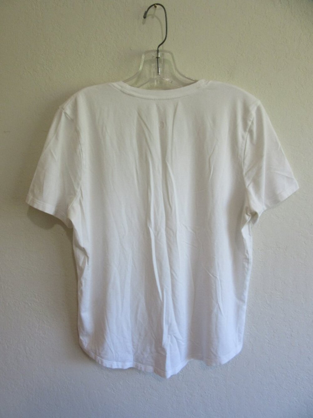 lululemon White 10 Basic TeeShirt - Picture 3 of 3
